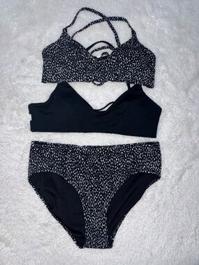Three Piece Athleta Women’s Small Triangle Bikini Swimsuit Set Black White